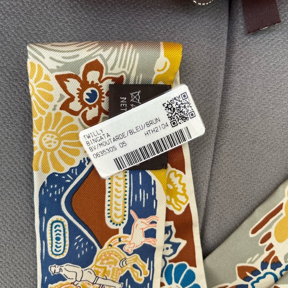 Authentic Hermes Twilly Bingata new with tag - Picture 2 of 3
